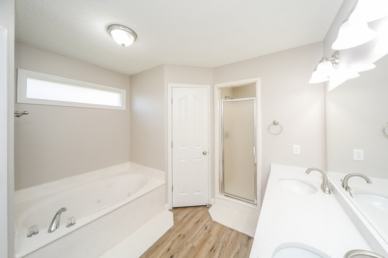 1,785/Mo, 6284 Braybourne Main Olive Branch, MS 38654 Main Bathroom View