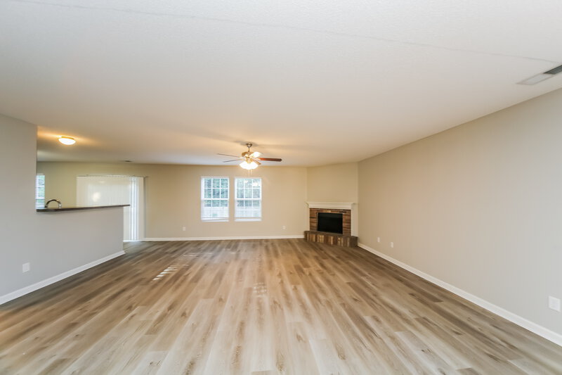2,430/Mo, 4521 Oakden Ln Memphis, TN 38125 Living Room View 2