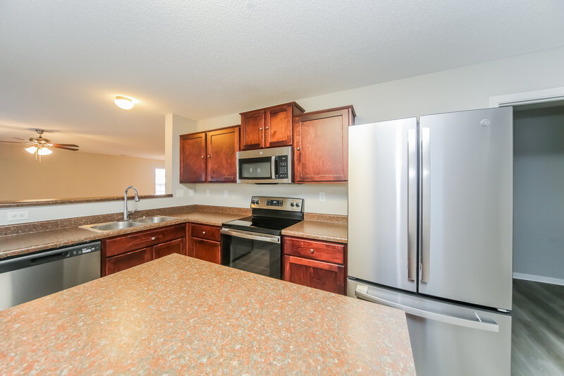 2,430/Mo, 4521 Oakden Ln Memphis, TN 38125 Kitchen View 2