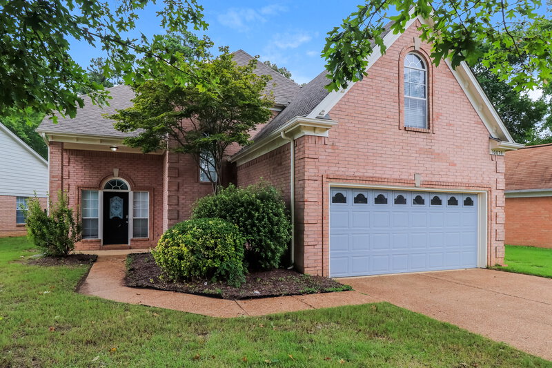 2,425/Mo, 10076 Woodland Grove Dr Lakeland, TN 38002 Front View