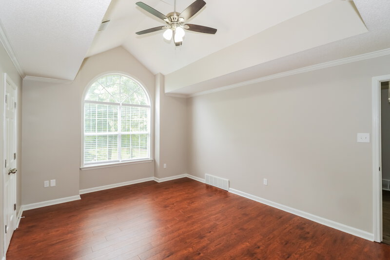 2,425/Mo, 10076 Woodland Grove Dr Lakeland, TN 38002 Main Bedroom View 2