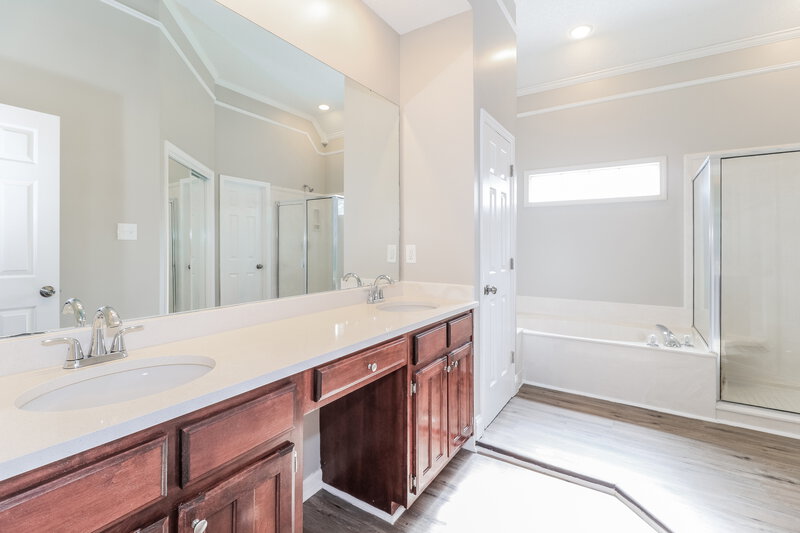 2,345/Mo, 2443 Minda Path Cordova, TN 38016 Main Bathroom View