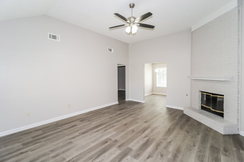 2,450/Mo, 3481 Earlynn Dr Bartlett, TN 38133 Living Room View