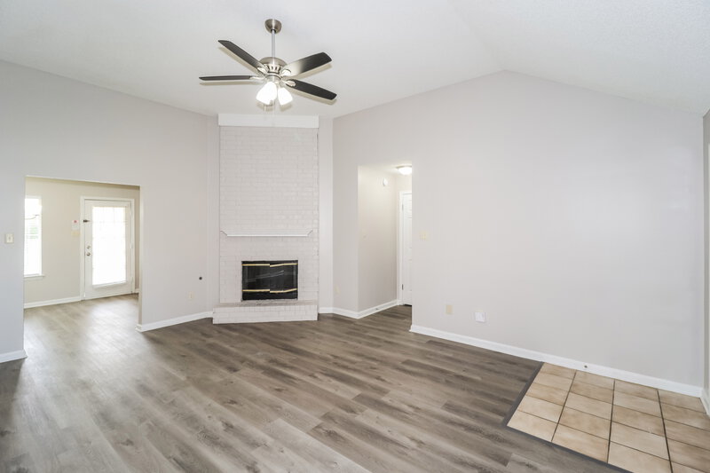 2,450/Mo, 3481 Earlynn Dr Bartlett, TN 38133 Living Room View 2