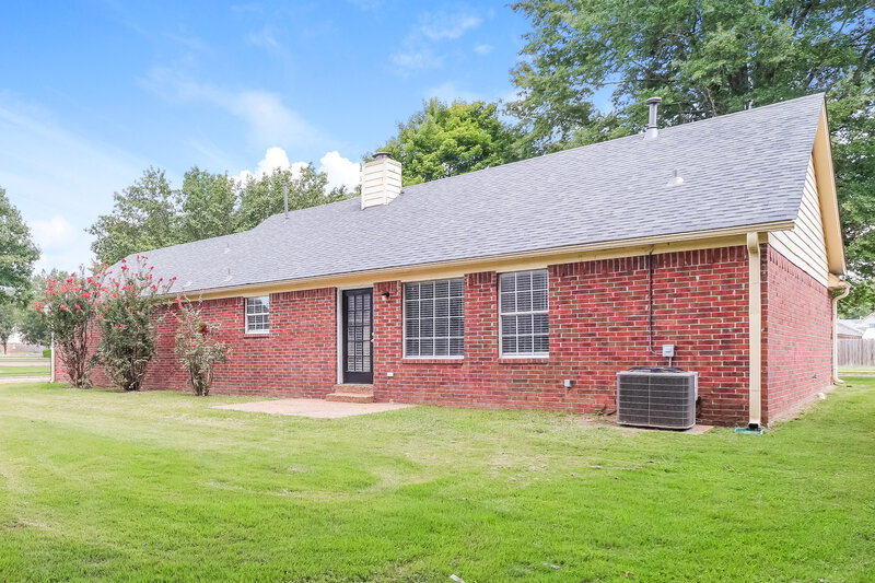 2,450/Mo, 3481 Earlynn Dr Bartlett, TN 38133 Rear View