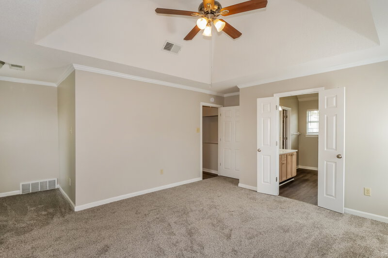 1,720/Mo, 5554 Lake Front Dr Horn Lake, MS 38637 Main Bedroom View 2