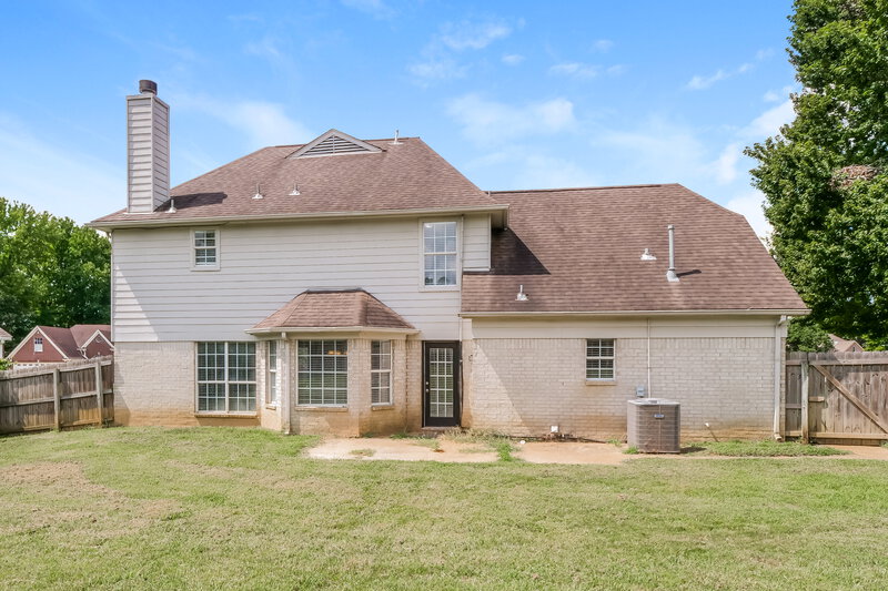 1,720/Mo, 5554 Lake Front Dr Horn Lake, MS 38637 Rear View