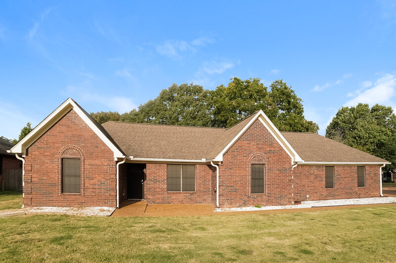2,160/Mo, 125 N Parkway St Hernando, MS 38632 External View