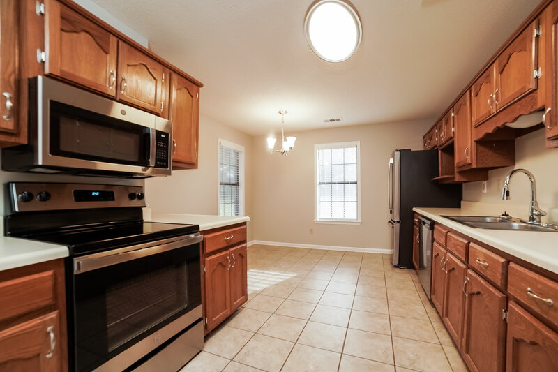 2,160/Mo, 125 N Parkway St Hernando, MS 38632 Misc View 4
