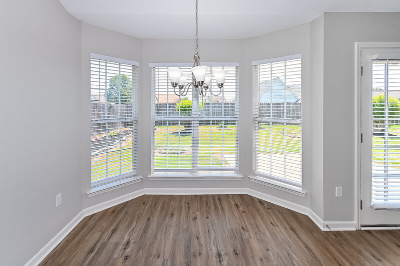 2,445/Mo, 6620 Tealwood Dr Horn Lake, MS 38637 Dining Room View