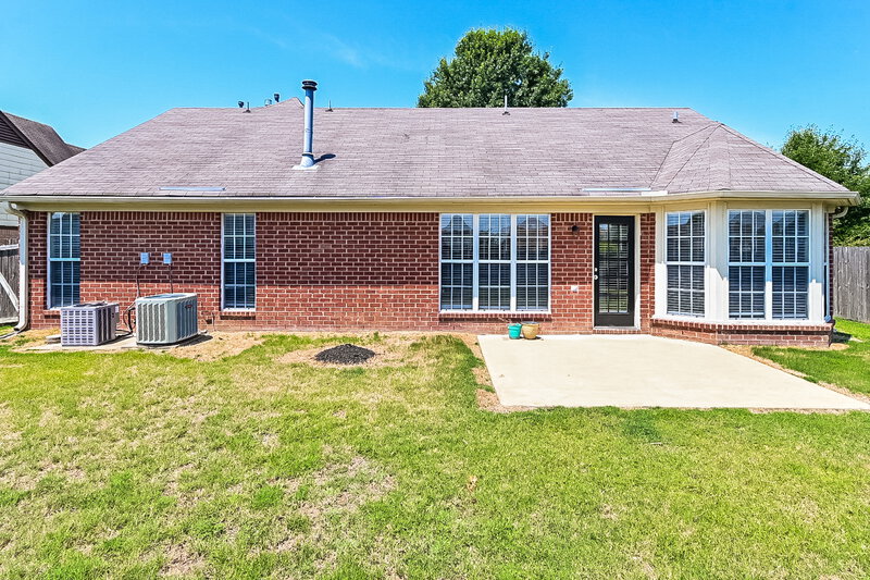 2,445/Mo, 6620 Tealwood Dr Horn Lake, MS 38637 Rear View