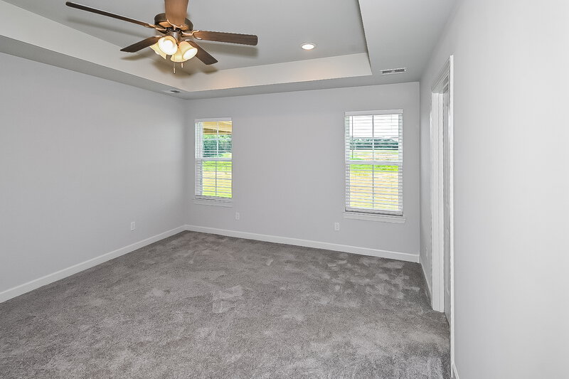 2,255/Mo, 5315 Holly Ridge Dr Horn Lake, MS 38637 Main Bedroom View 2