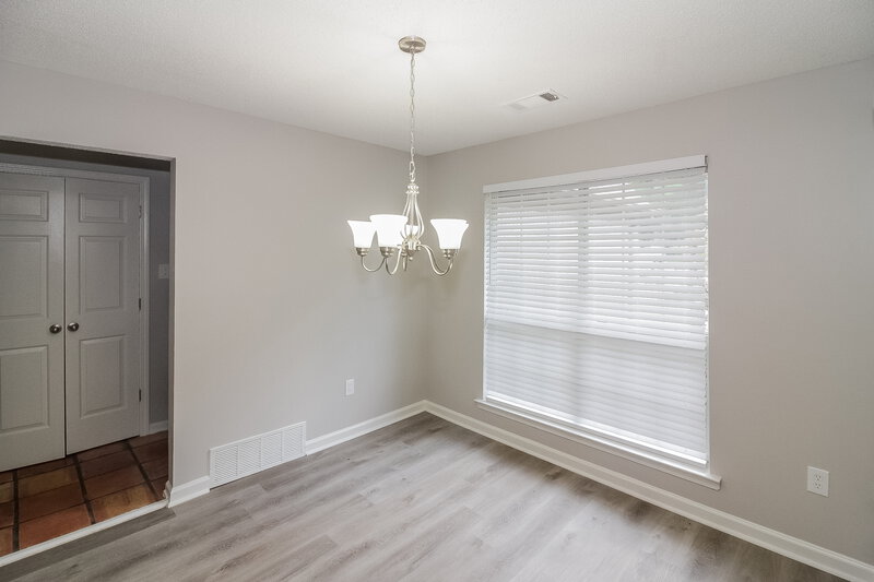 2,620/Mo, 7922 Macon Rd Cordova, TN 38018 Dining Room View