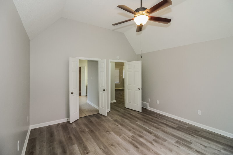 2,620/Mo, 7922 Macon Rd Cordova, TN 38018 Main Bedroom View