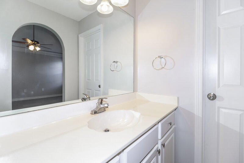 1,550/Mo, 10093 Cross Ridge Rd Cordova, TN 38018 Main Bathroom View