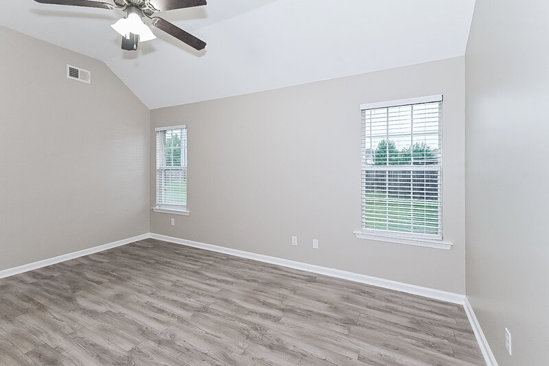 2,710/Mo, 919 Stewart Shire Cv Nesbit, MS 38651 Main Bedroom View