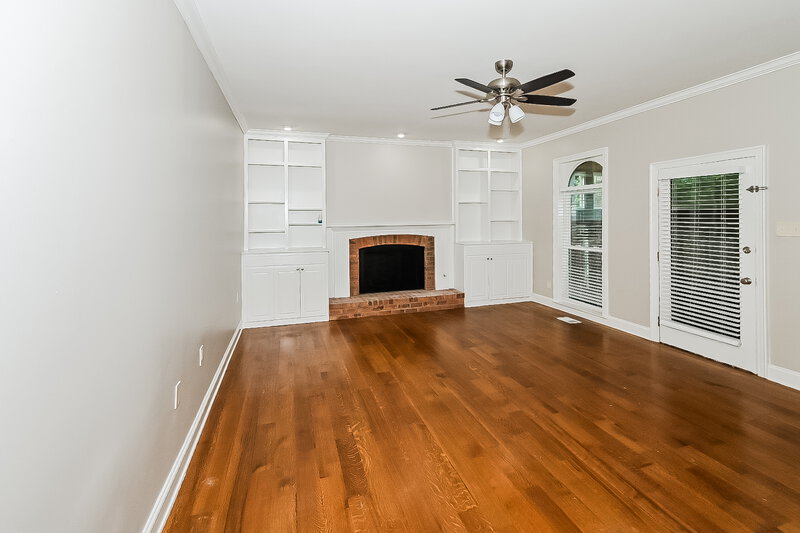 2,160/Mo, 3579 Chester Ln Memphis, TN 38119 Living Room View