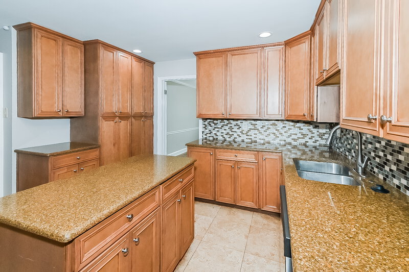 2,160/Mo, 3579 Chester Ln Memphis, TN 38119 Kitchen View