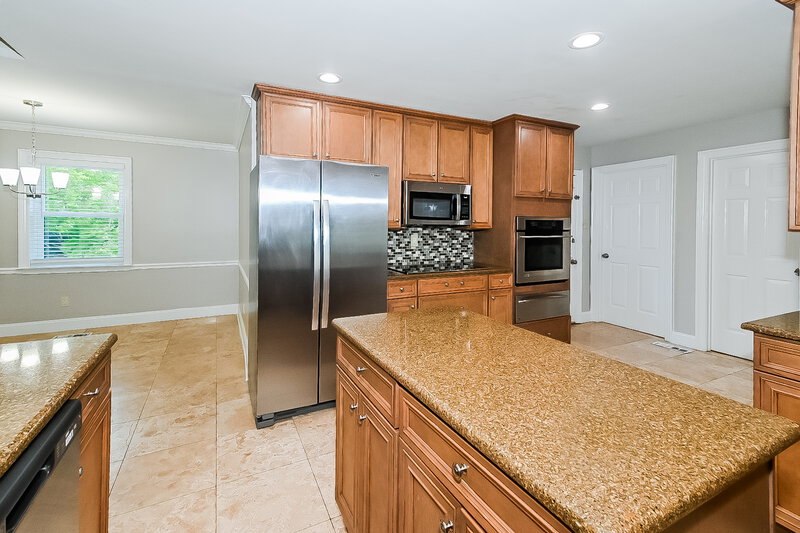 2,160/Mo, 3579 Chester Ln Memphis, TN 38119 Kitchen View 3