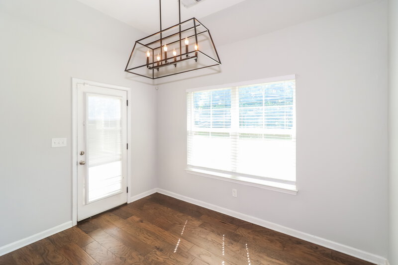 2,300/Mo, 3811 Dawnwood Cir W Southaven, MS 38672 Dining Room View