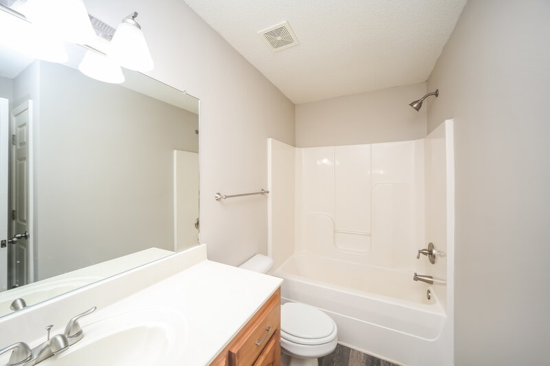 2,005/Mo, 6600 Sandbourne E Olive Branch, MS 38654 Bathroom View