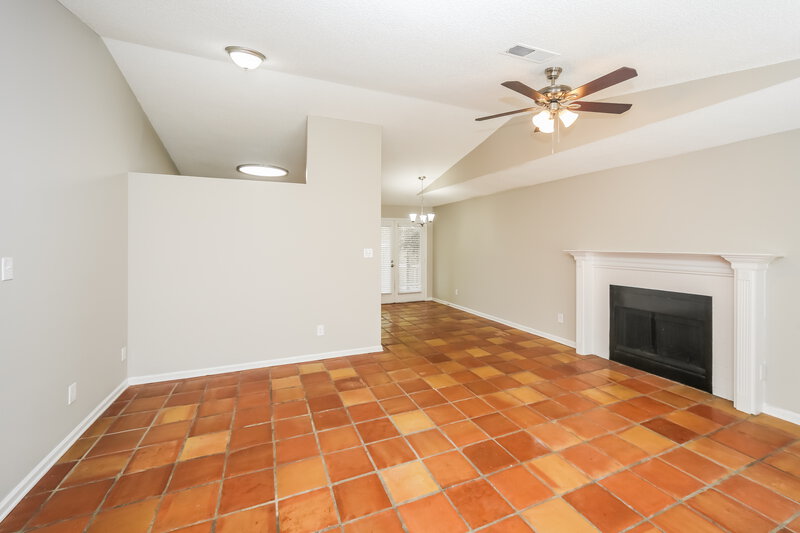 2,550/Mo, 7203 Atterbury Cir E Southaven, MS 38671 Living Room View 3