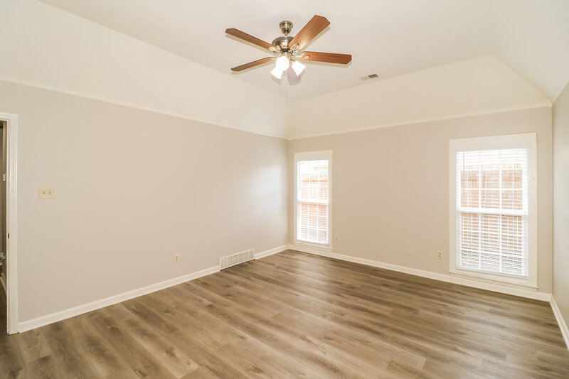 1,885/Mo, 4405 Thoreau Cv Memphis, TN 38125 Main Bedroom View