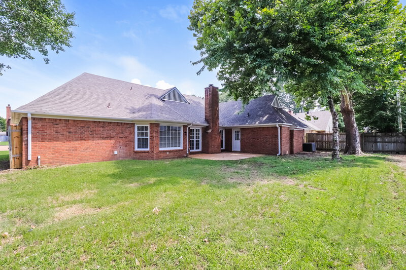 1,885/Mo, 4405 Thoreau Cv Memphis, TN 38125 Rear View