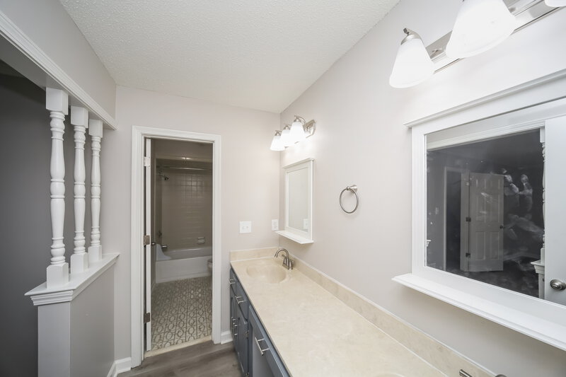 2,295/Mo, 312 Clarington Dr Southaven, MS 38671 Main Bathroom View