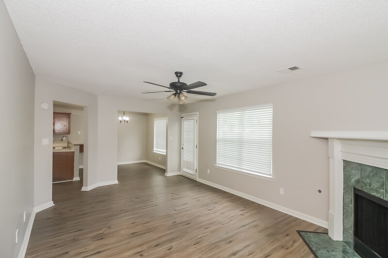 1,710/Mo, 7666 Fox Hunt Dr E Olive Branch, MS 38654 Living Room View