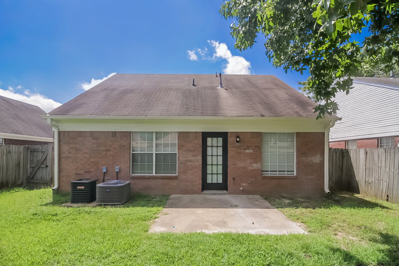 1,710/Mo, 7666 Fox Hunt Dr E Olive Branch, MS 38654 Rear View