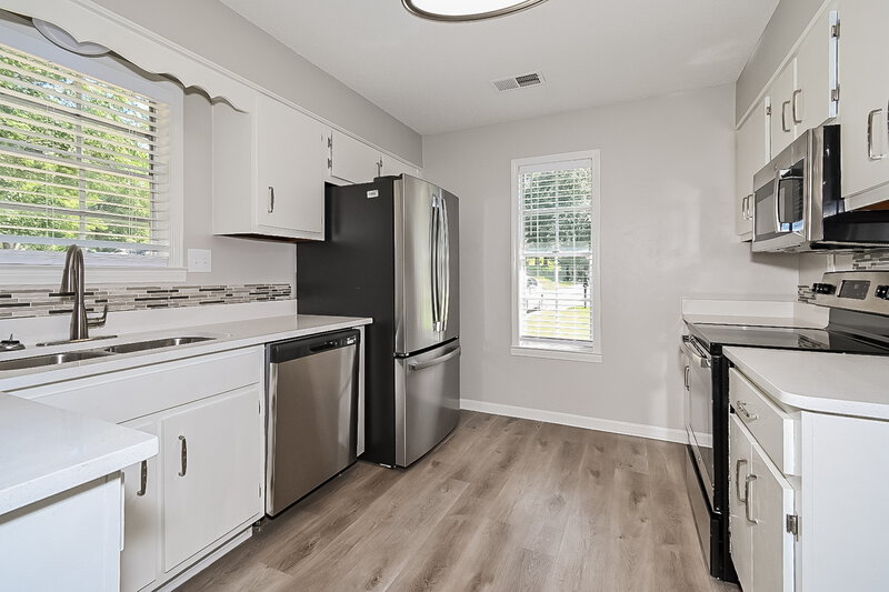 1,745/Mo, 88 Sweetbriar Ave Hernando, MS 38632 Kitchen View