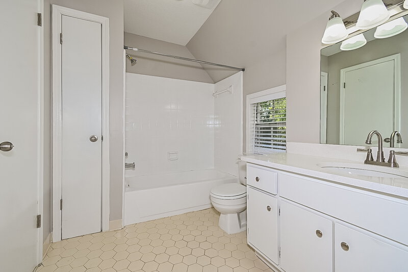 1,745/Mo, 88 Sweetbriar Ave Hernando, MS 38632 Bathroom View