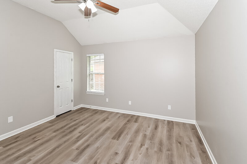 1,680/Mo, 1940 Thomas St Horn Lake, MS 38637 Main Bedroom View