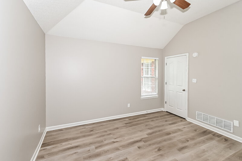1,680/Mo, 1940 Thomas St Horn Lake, MS 38637 Main Bedroom View 2
