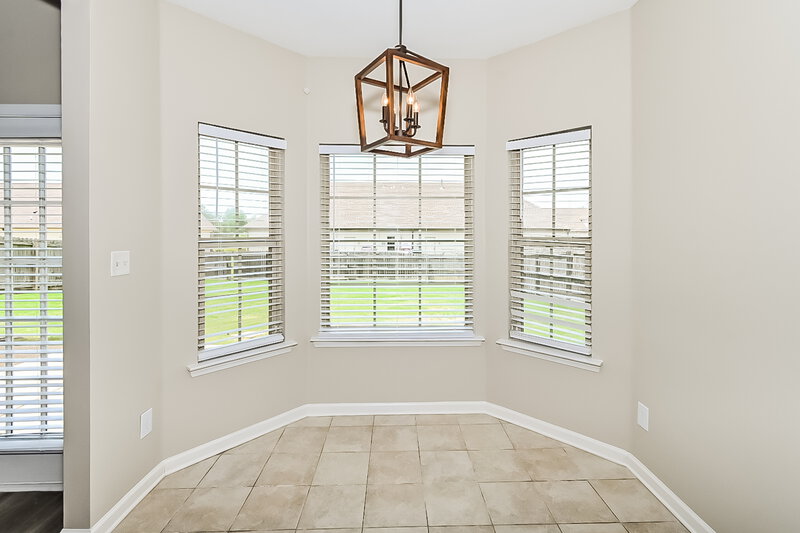 2,215/Mo, 5775 Bedford Loop W Southaven, MS 38672 Dining Room View