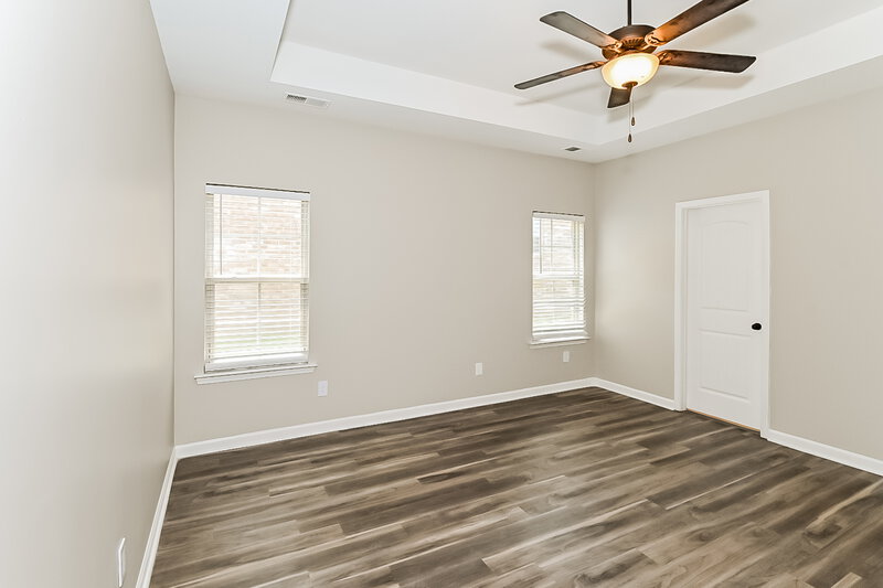 2,215/Mo, 5775 Bedford Loop W Southaven, MS 38672 Main Bedroom View