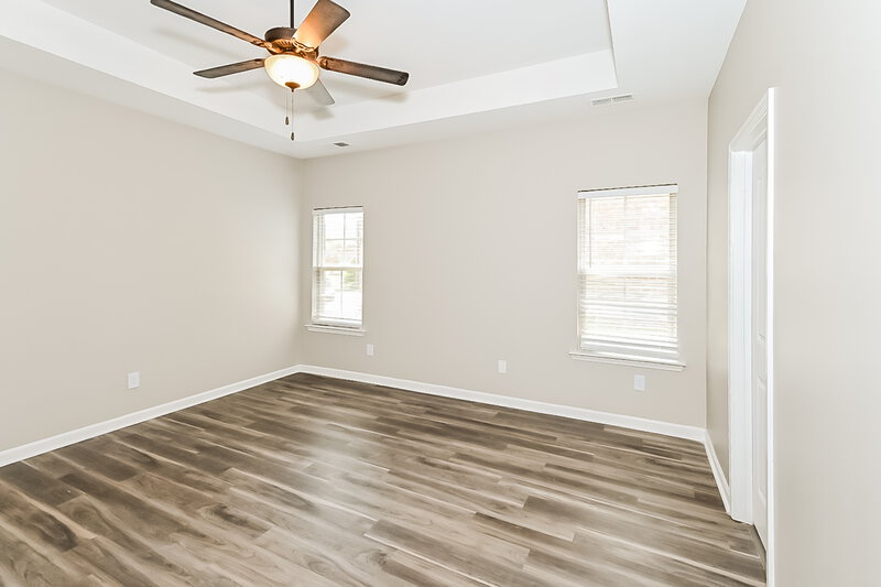 2,215/Mo, 5775 Bedford Loop W Southaven, MS 38672 Main Bedroom View 2
