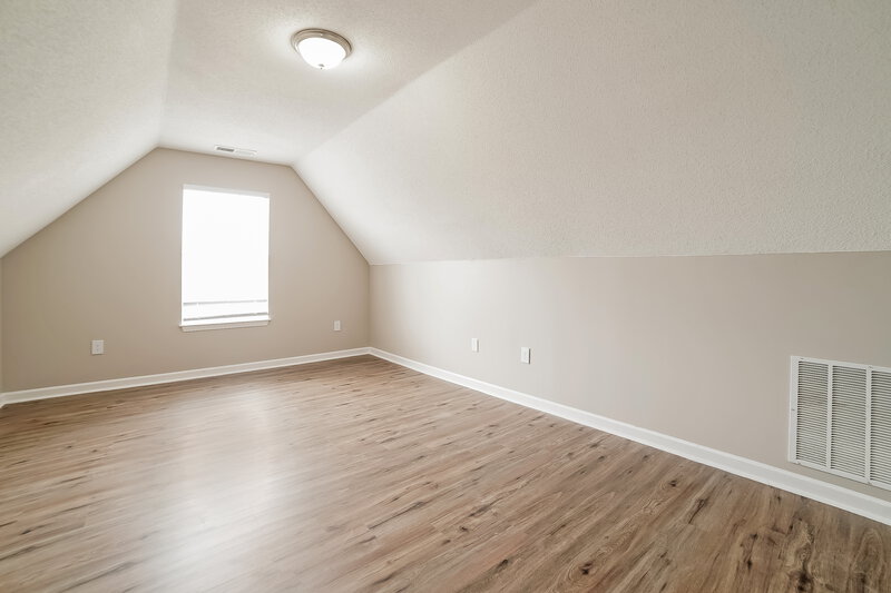 2,040/Mo, 1776 Cresent Ln Southaven, MS 38671 Bedroom View 3