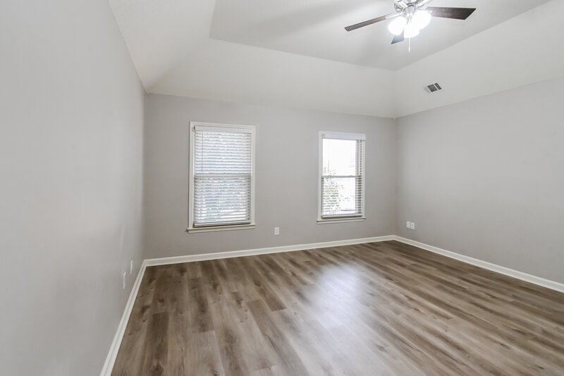 2,525/Mo, 7069 Cutter Mill Rd Memphis, TN 38141 Main Bedroom View 2