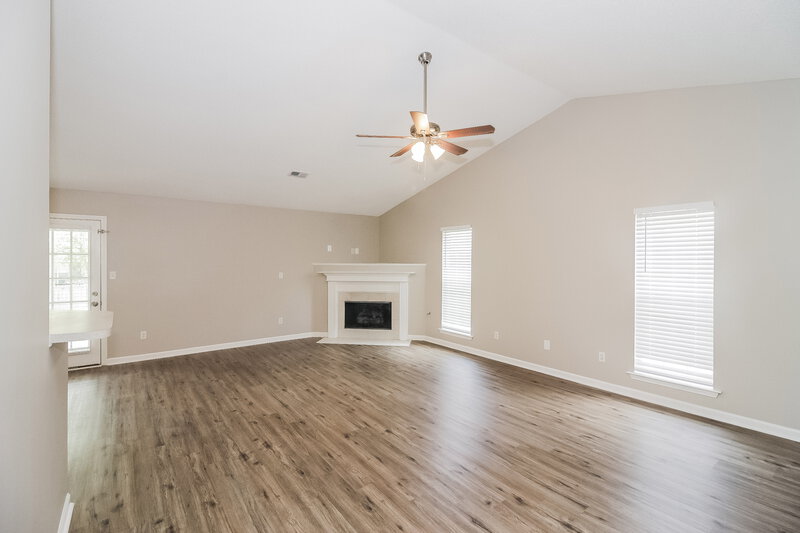 2,630/Mo, 6465 White Hawk Ln Olive Branch, MS 38654 Living Room View