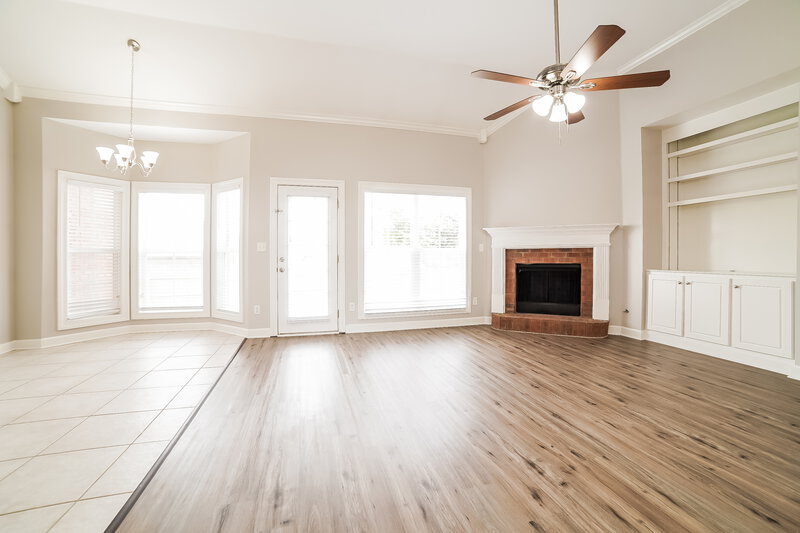 1,930/Mo, 2795 Oliver Cv Southaven, MS 38672 Living Room View 2