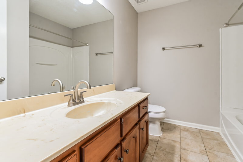 1,930/Mo, 3022 N Wren St Hernando, MS 38632 Bathroom View