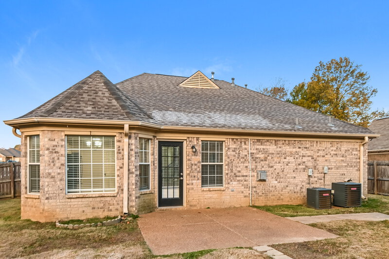 1,930/Mo, 3022 N Wren St Hernando, MS 38632 Rear View