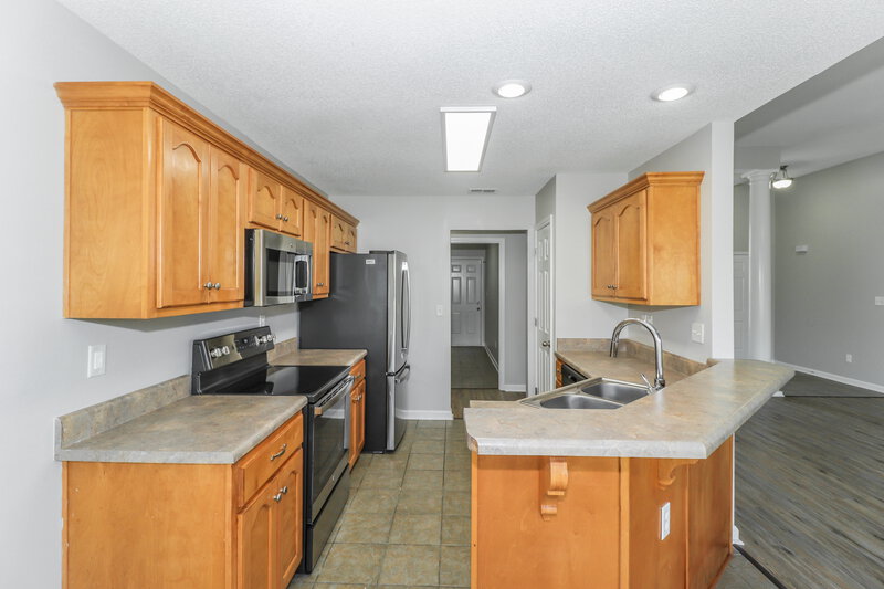 2,160/Mo, 3116 Peachtree Dr Southaven, MS 38672 Kitchen View