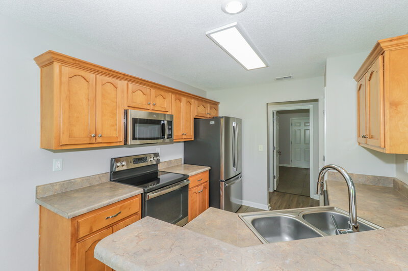 2,160/Mo, 3116 Peachtree Dr Southaven, MS 38672 Kitchen View 2