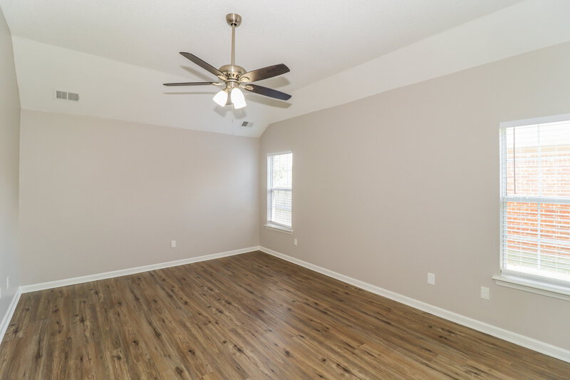 2,160/Mo, 3116 Peachtree Dr Southaven, MS 38672 Main Bedroom View