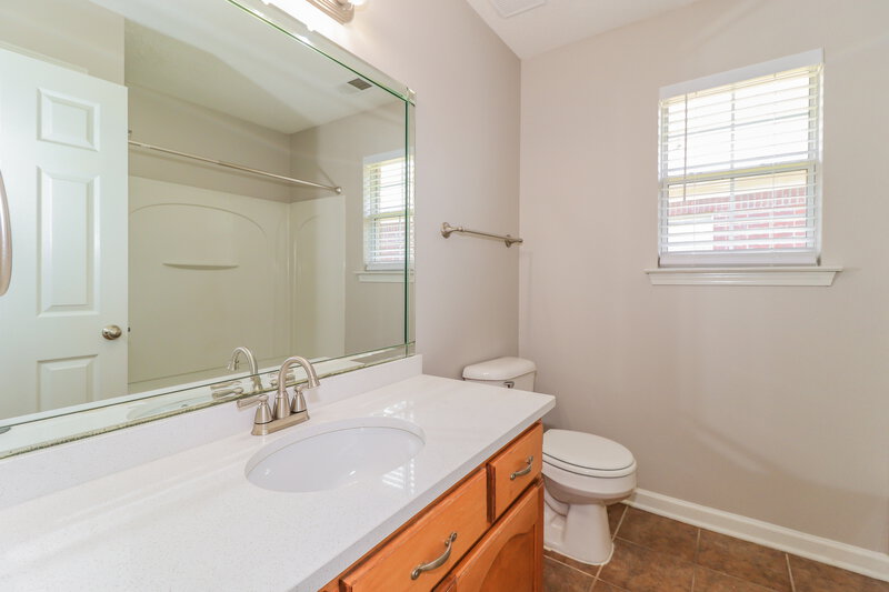 2,160/Mo, 3116 Peachtree Dr Southaven, MS 38672 Bathroom View