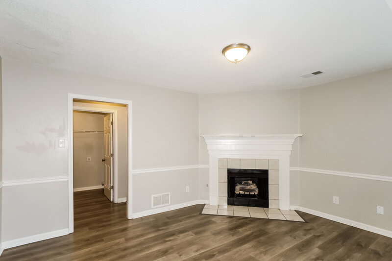 2,170/Mo, 9261 Chimneyrock Blvd Cordova, TN 38016 Family Room View