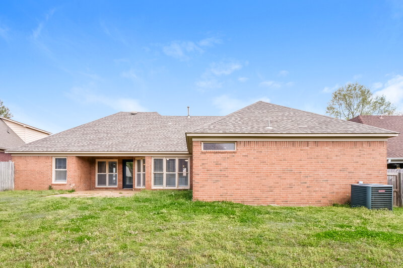 2,170/Mo, 9261 Chimneyrock Blvd Cordova, TN 38016 Rear View